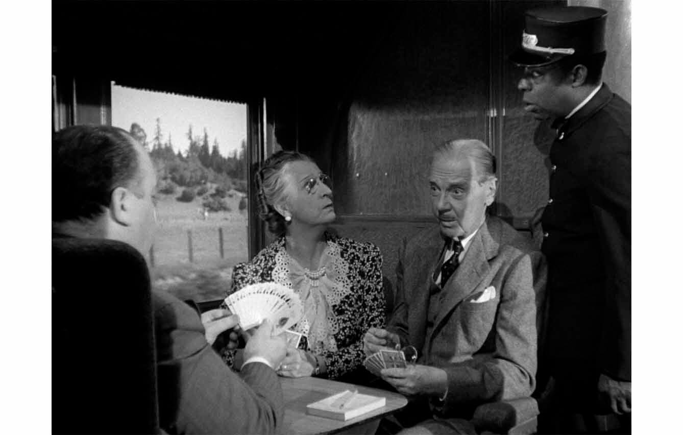 La sombra de una duda (1943)