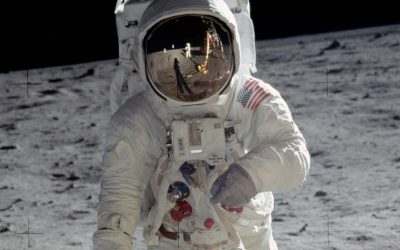  Buzz Aldrin y Omega en el aniversario 53 de la llegada a la LunaSubtítulo